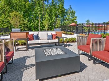 Fire table and lounge